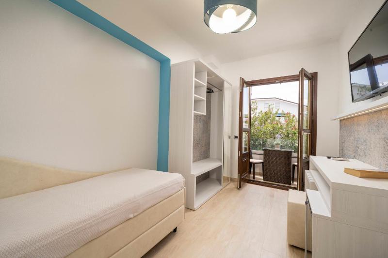 Family Room with Side Sea View image 3