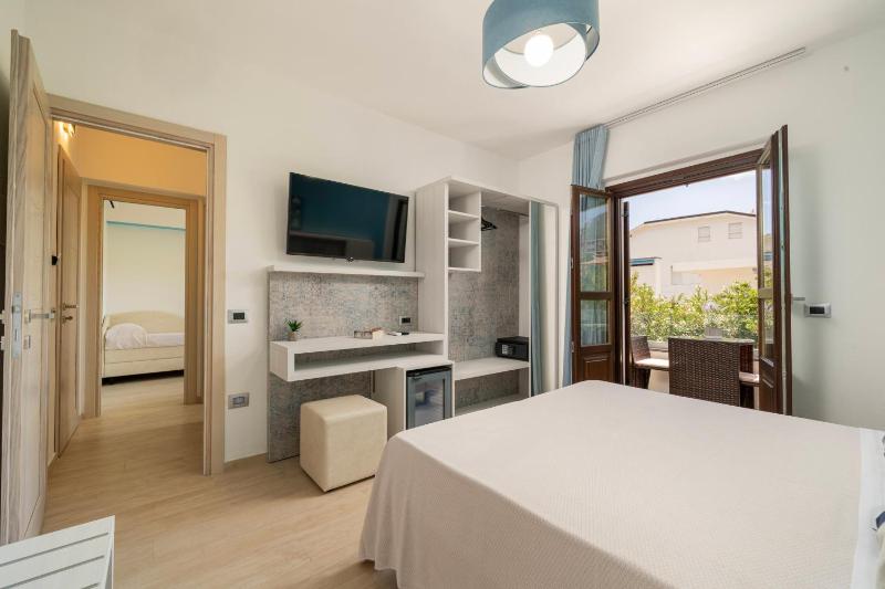 Family Room with Side Sea View image 2