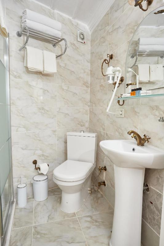 Double Room Basement Floor image 3