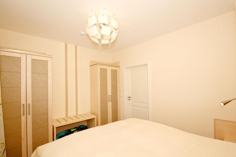 Villa Antje Ferienwohnung 10 mit gratis Sauna- und Schwimmbadnutzung im AHOI Sellin - image 16