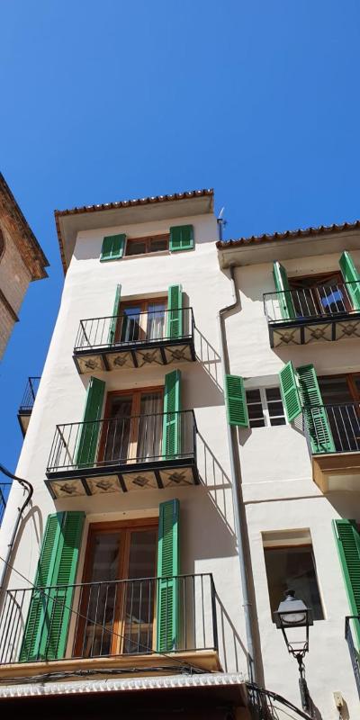 Superior Apartment with Balcony image 4