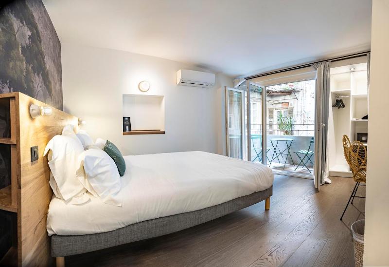 Superior Double Room image 2
