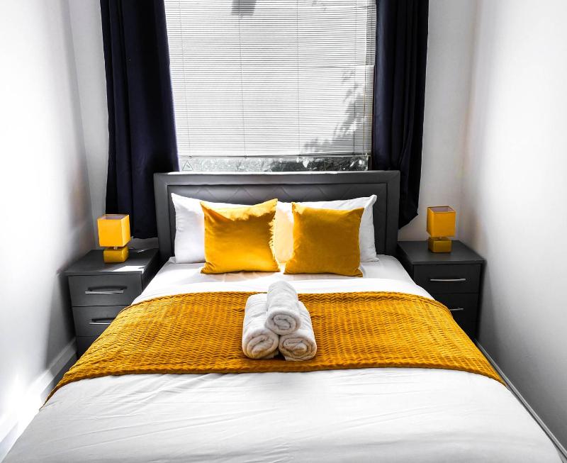 Double Room with Private Bathroom image 1