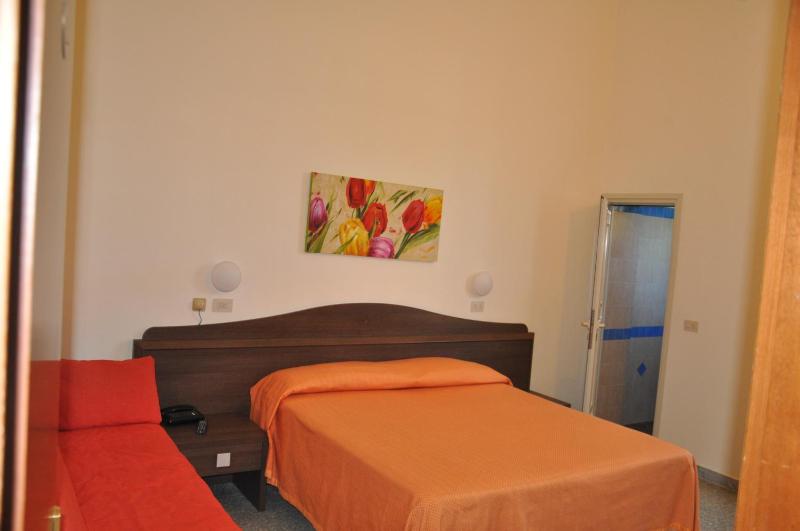 Triple Room image 2