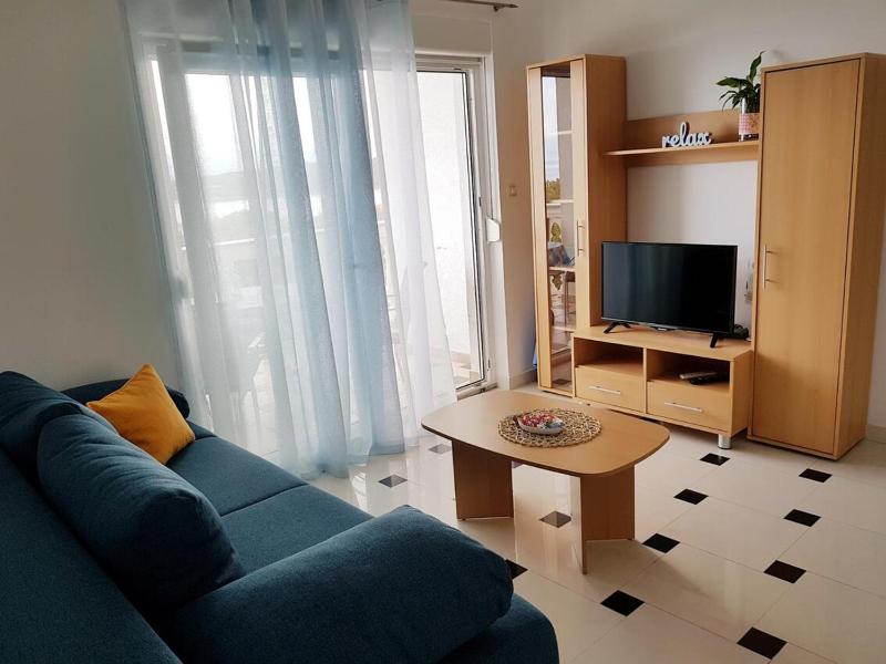 Two-Bedroom Apartment with Terrace and Sea View image 3
