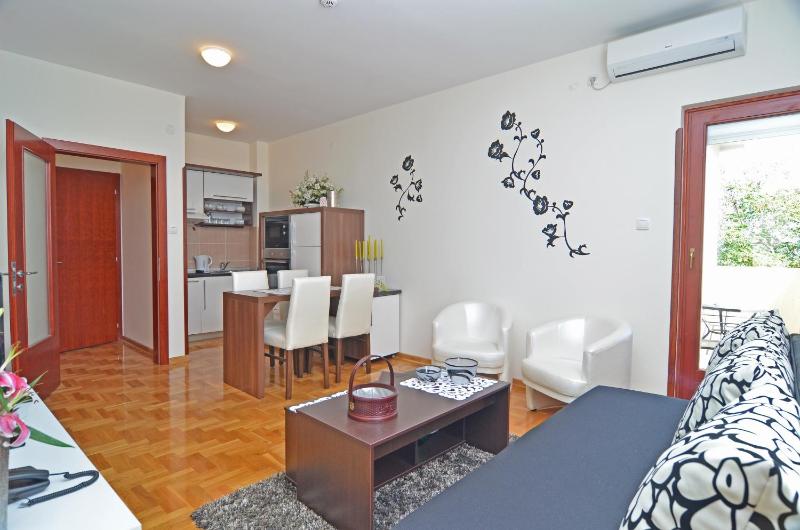 Two-Bedroom Apartment with Balcony image 4