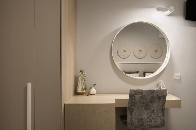 Double or Twin Room with Sea View image 4