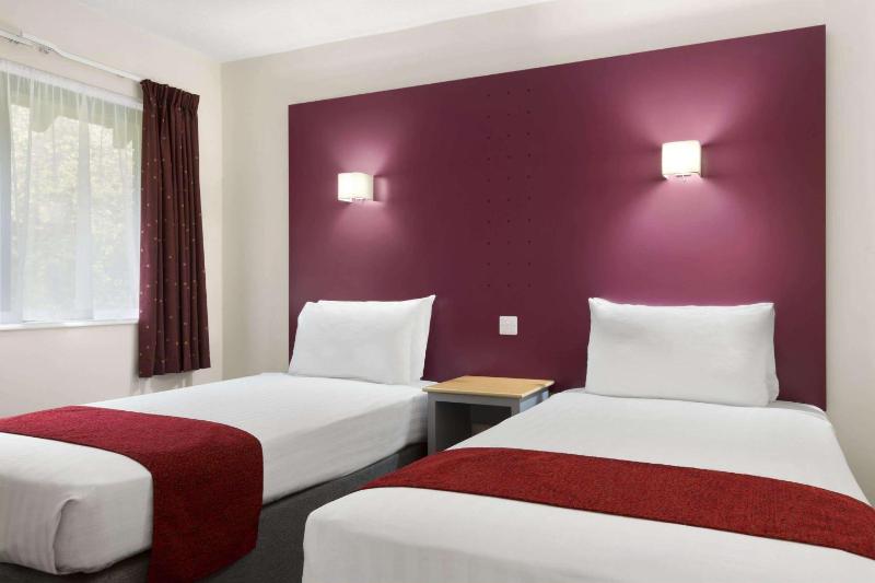 Twin Room - Disability Access image 1