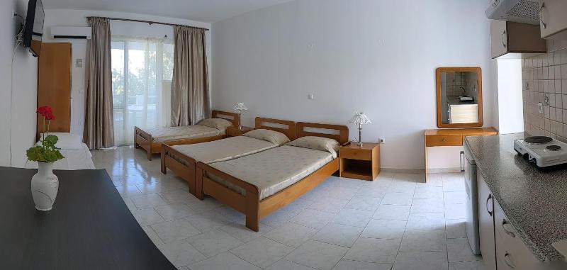 Artemis Studios - Pool and garden - image 6