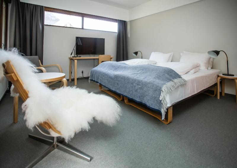 Superior Twin Room image 4