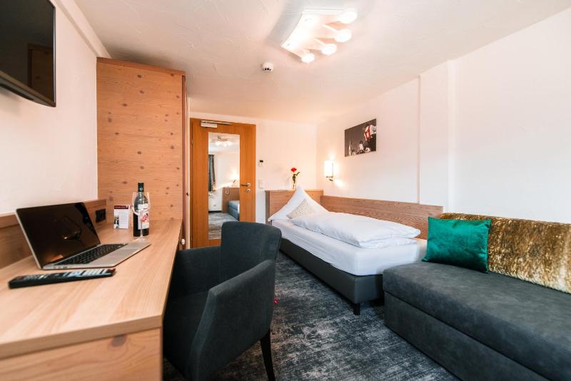 Standard Single Room image 4