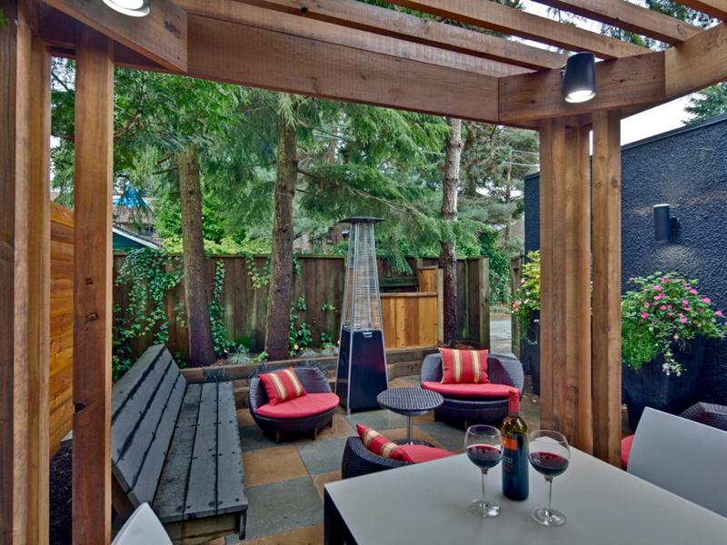 Contemporary Home B&B - image 12
