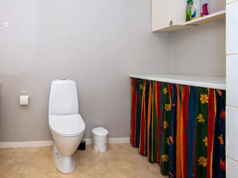 Four-Bedroom Holiday Home image 3