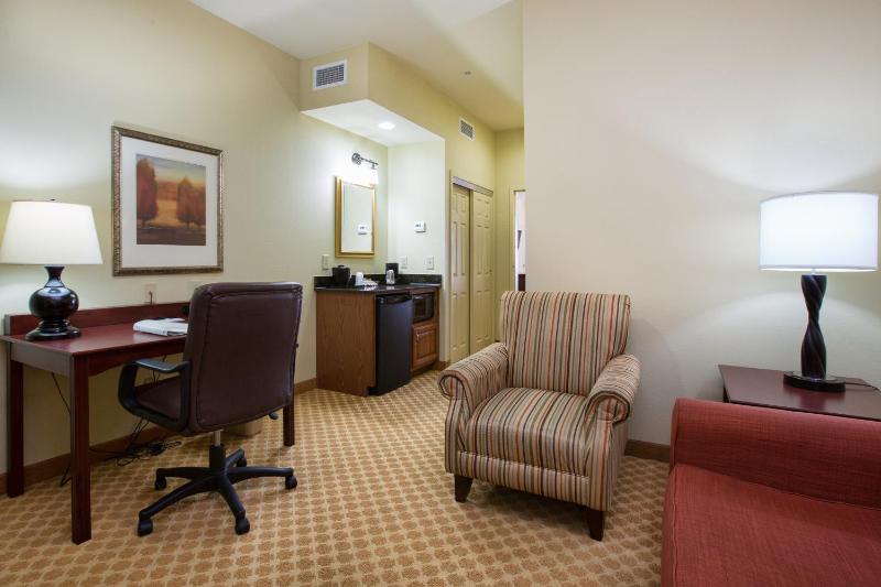 One-Bedroom King Suite with Sofa Bed - Non-Smoking image 2