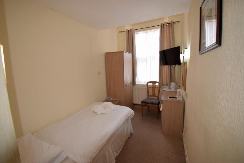 Riviera Hotel - image 7