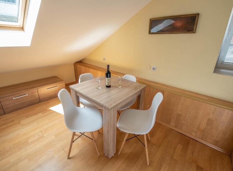 Apartment with Sea View image 3