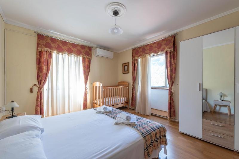 Apartment with Sea View image 3