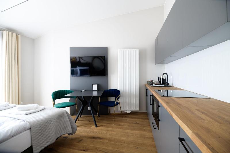 Studio with double bed image 4
