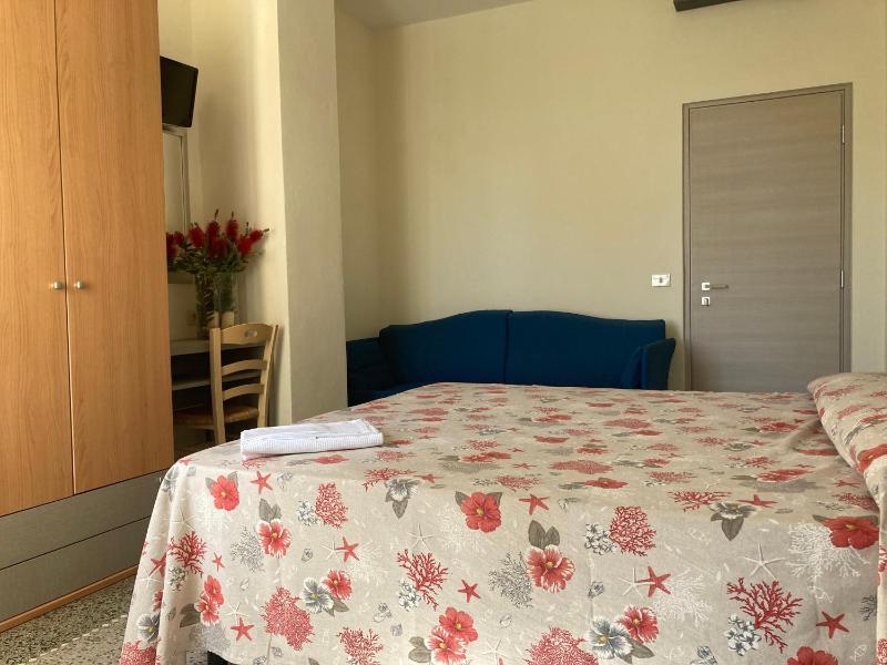 Triple Room image 4