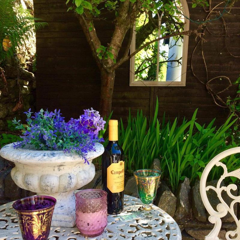 King Double Room image 2