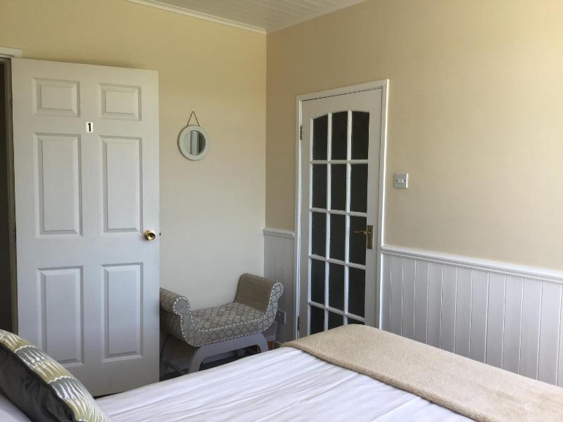 Double Room with Sea View image 1