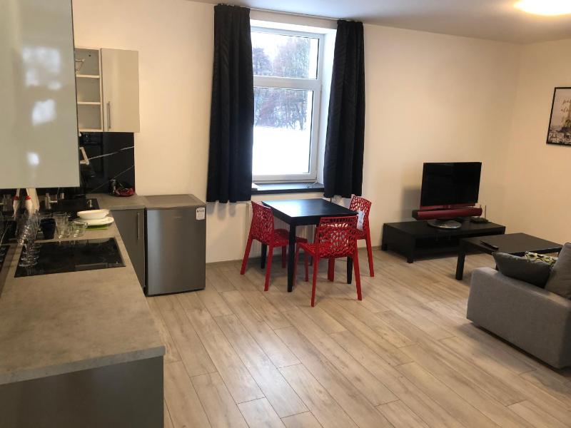 One-Bedroom Apartment image 3