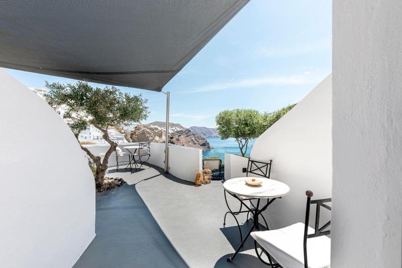 Pearl of Caldera Oia - Boutique Hotel by Pearl Hotel Collection - image 24