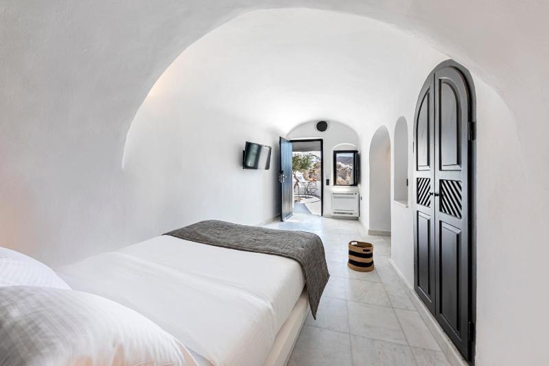 Pearl of Caldera Oia - Boutique Hotel by Pearl Hotel Collection - image 25
