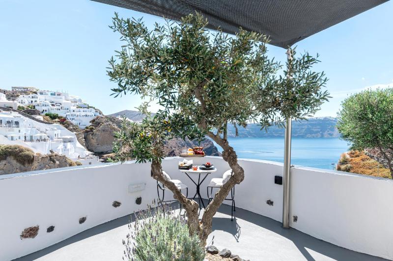 Pearl of Caldera Oia - Boutique Hotel by Pearl Hotel Collection - image 30