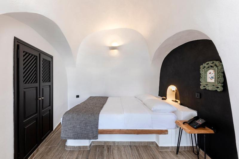 Pearl of Caldera Oia - Boutique Hotel by Pearl Hotel Collection - image 21