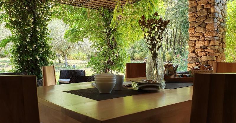 Three-Bedroom Villa wit 2 bath Rooms - Park Side image 4