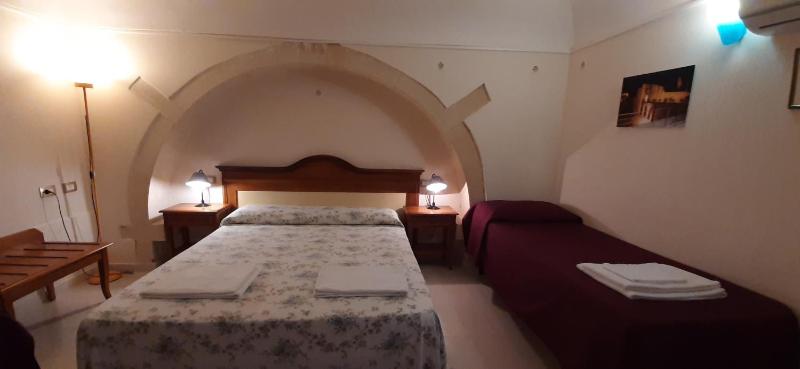 Economy Quadruple Room image 1