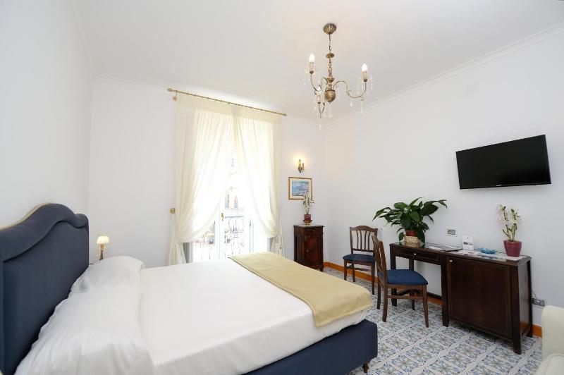 Superior Double Room image 2