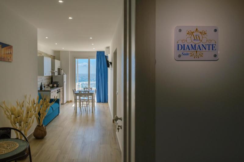 White Apartments & Spa - image 39