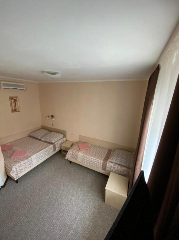 Luxury Triple Room image 3