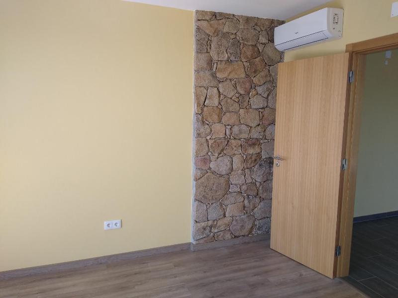 Apartment with Mountain View image 4