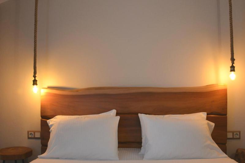 Suite with Sea View image 2