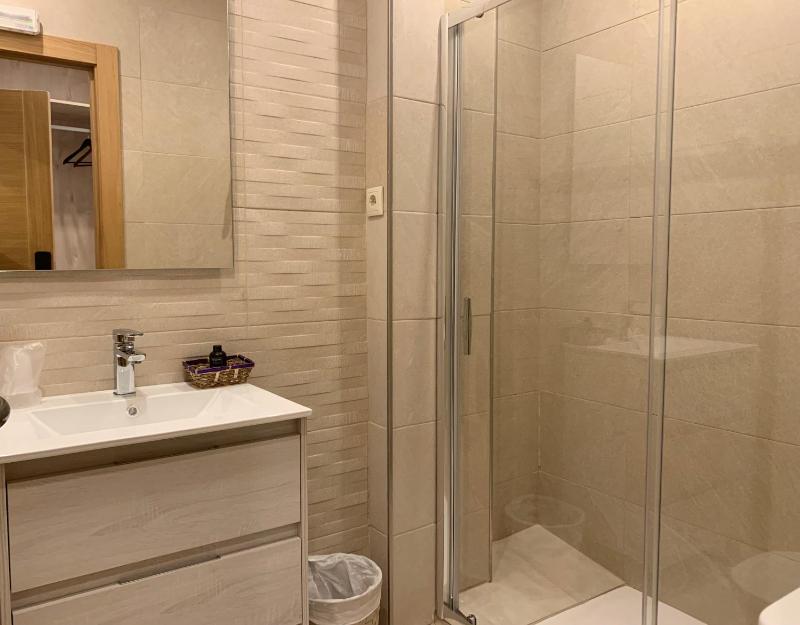 Standard Double Room image 3