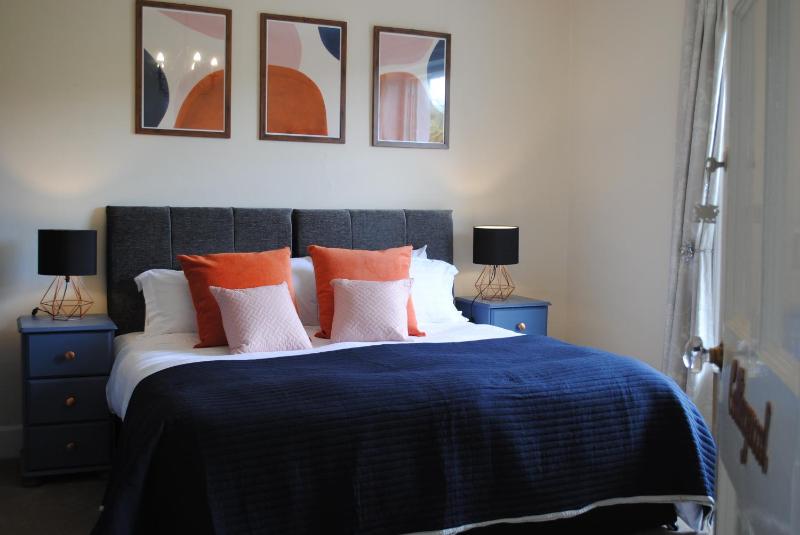 One-Bedroom Apartment image 1
