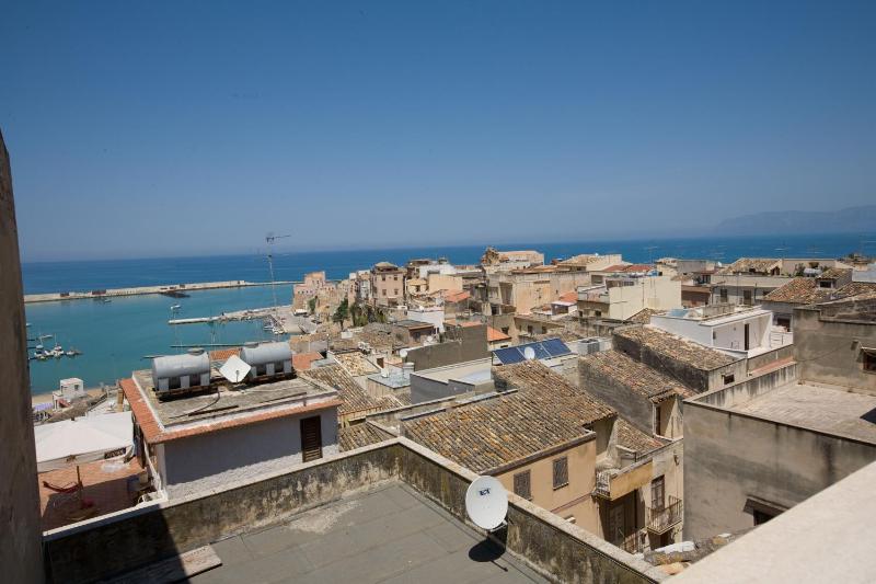 Sicilia Ovest - Sea View Balcony Cerri - image 3