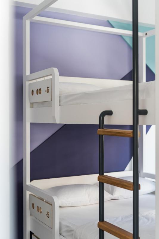 Twin Room with Private Bathroom image 2