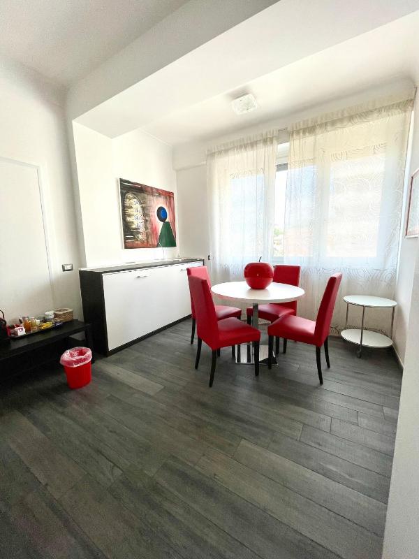 Triple Room with Private External Bathroom image 3