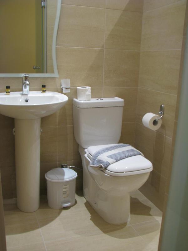 Triple Room image 3