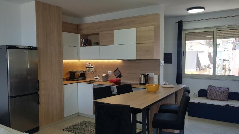 M&I Beach Apartment with Sea View - image 11