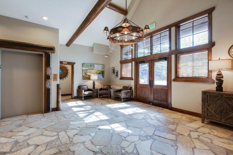 Corral at Breckenridge Blue Jay Condo: Walk to Town / Lifts - image 20