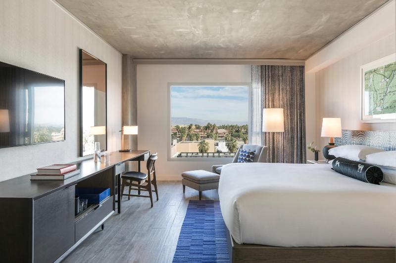 Essential King Room with Mountain View image 2