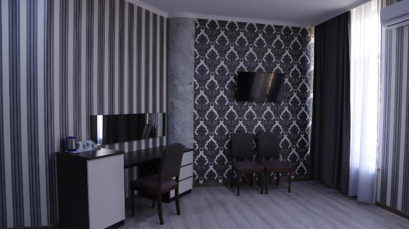 Suite with City View image 1