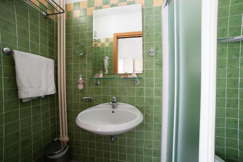 Hotel Plaza - image 36
