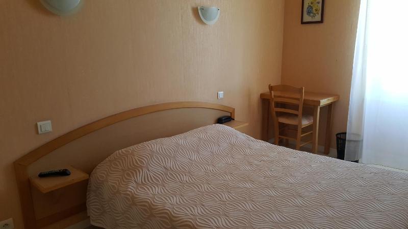 Standard Double Room image 4