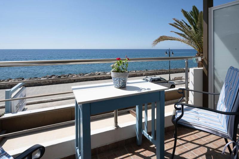 Apartment with Sea View image 1